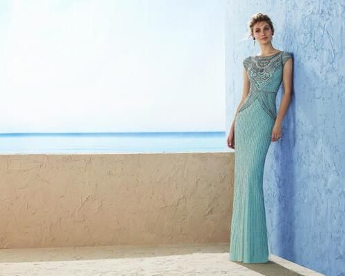 Vestido verde claro pedrería plomo