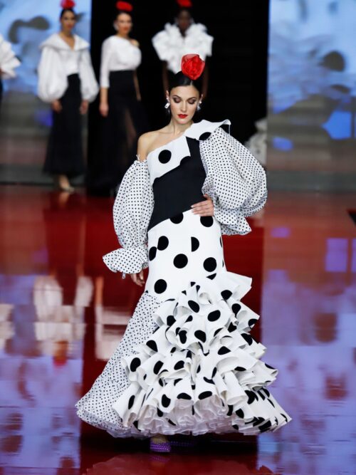 Vestido flamenca asimétrico