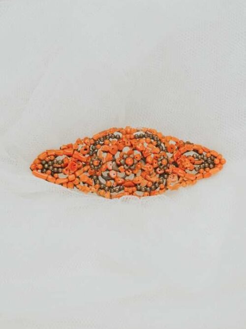 Broche mantilla corales