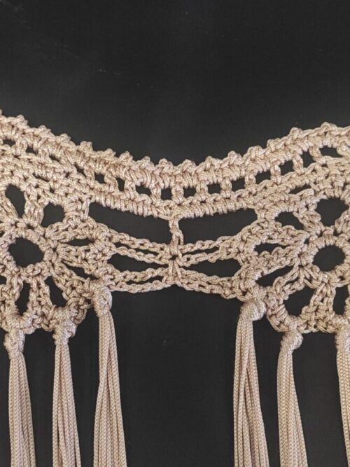 Tira de fleco camel modelo flor