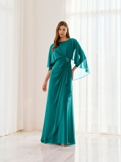 Vestido largo de raso con escote barco